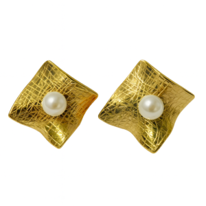 Earring Textured Pearl
